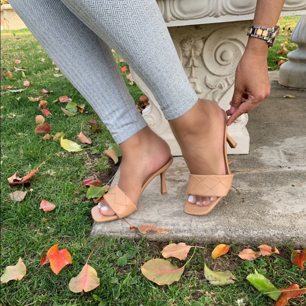 CAMEL WOVEN FAUX LEATHER MULES - Picture 2 of 6